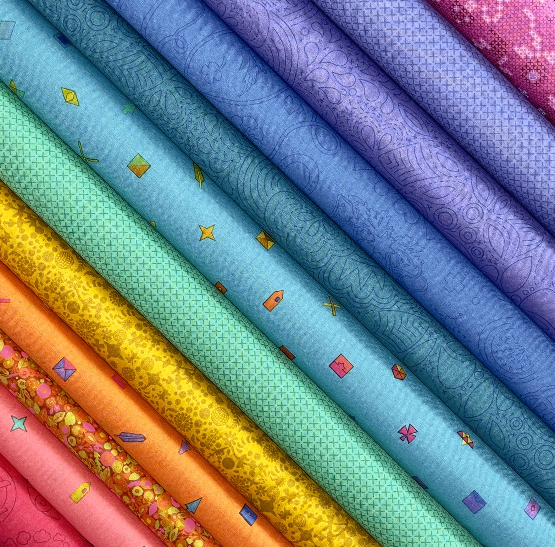 Kaufman - Kona Cotton Bright Rainbow Fat Quarter Bundle 12 pcs- Quilt in a  Day / Quilting Fabric